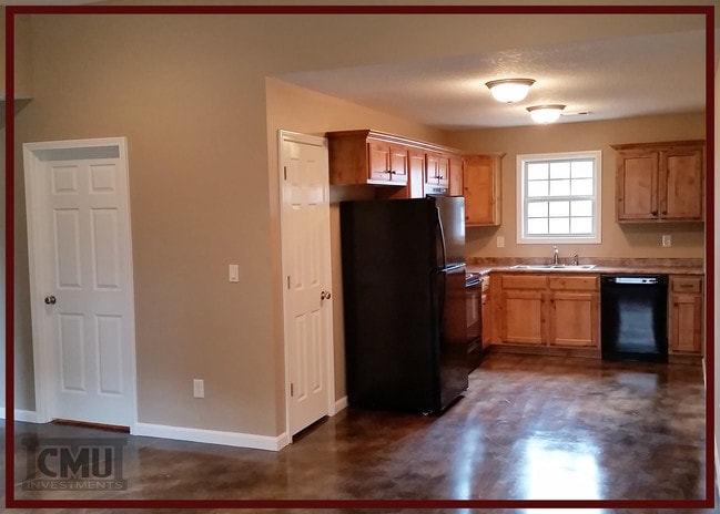 Building Photo - 2204 Hurst Ln