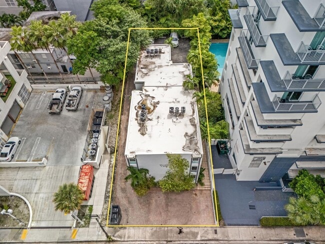 Building Photo - 150 SW 10th St