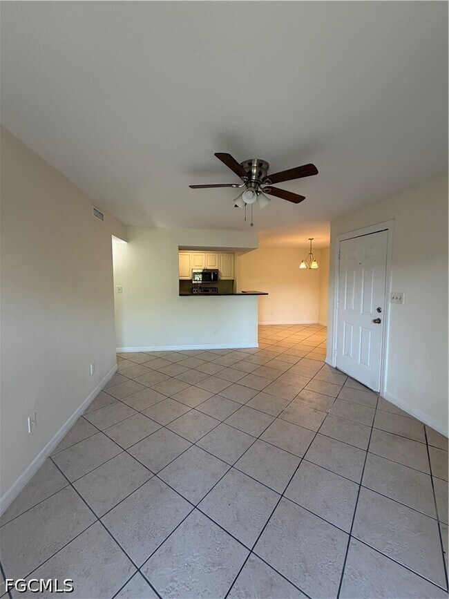 Foto del edificio - 2885 Winkler Ave