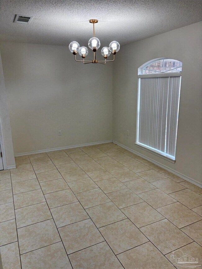 Foto del edificio - 5687 Sweet Birch Ln