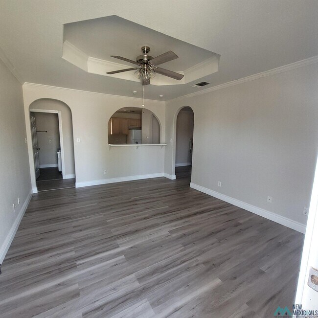 Building Photo - 1203 W Chisum Ave