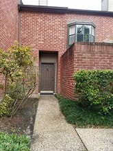 Building Photo - 7447 Cambridge St