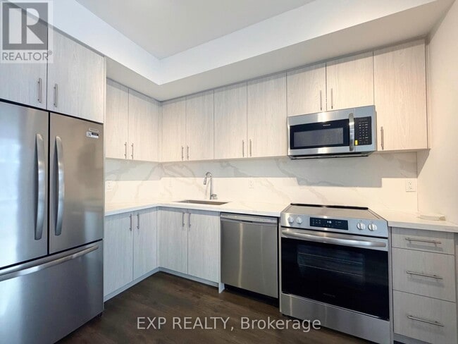 Photo du bâtiment - 113 Marydale Ave