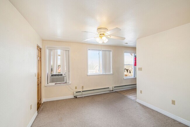 Photo - Adorable 2-bedroom apartment - Highlands B...