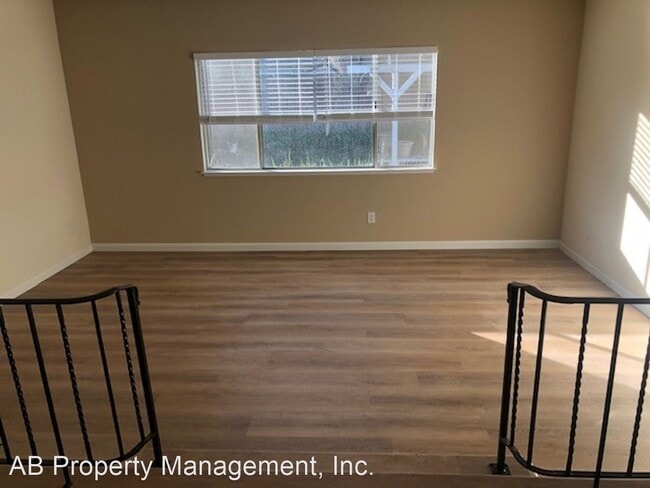 Building Photo - 3 br, 2 bath House - 845 Sunset Drive