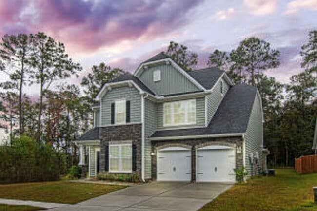 Building Photo - Available March 10th. Beautiful 6 BR/4.5 BA Home in Tanner Plantation!