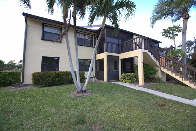 Foto del edificio - 4703 Lucerne Lakes Blvd E