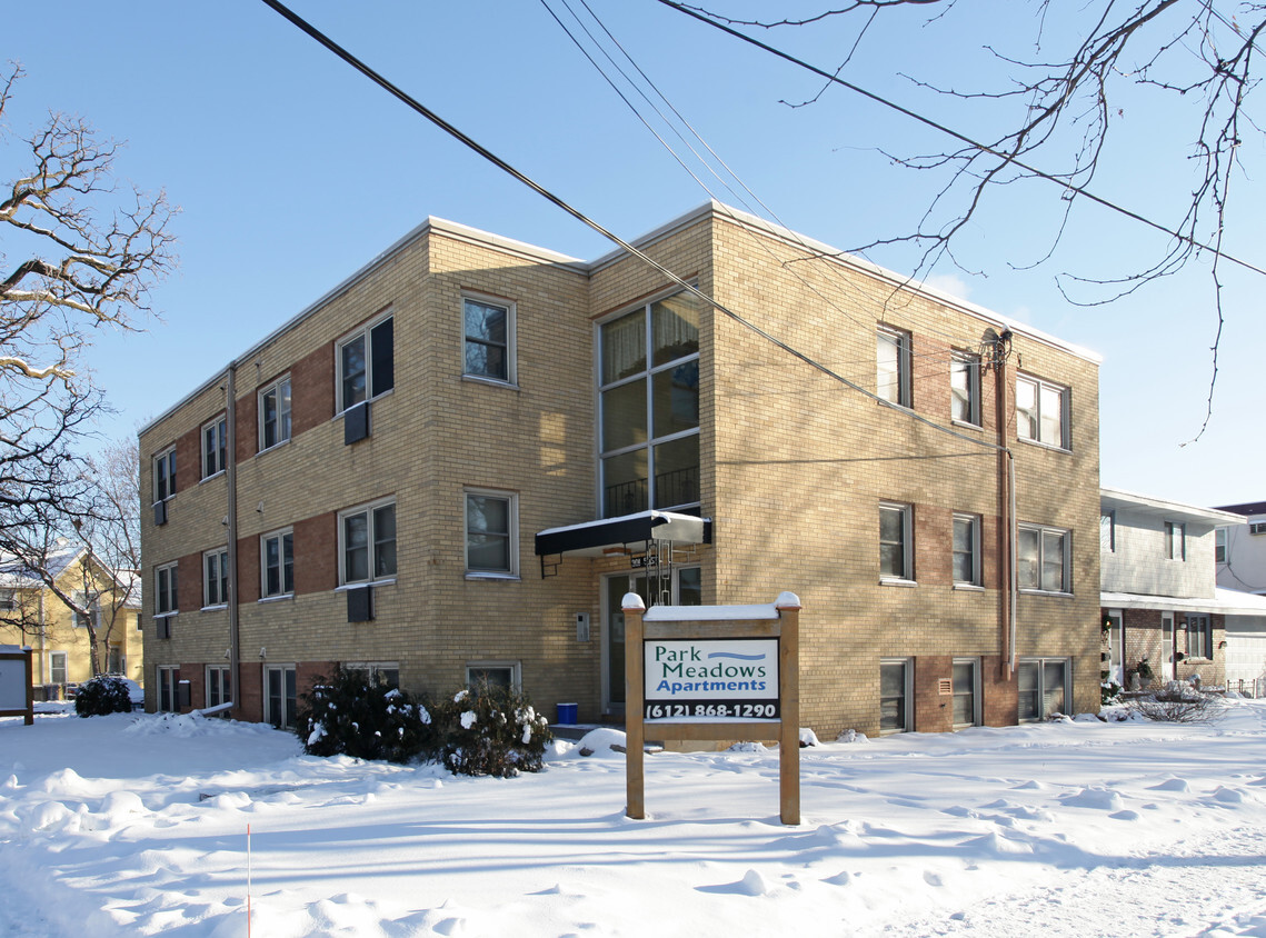 Primary Photo - Park Meadows Apartments