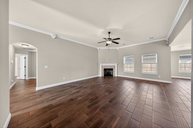 Building Photo - 1241 Kensington Dr