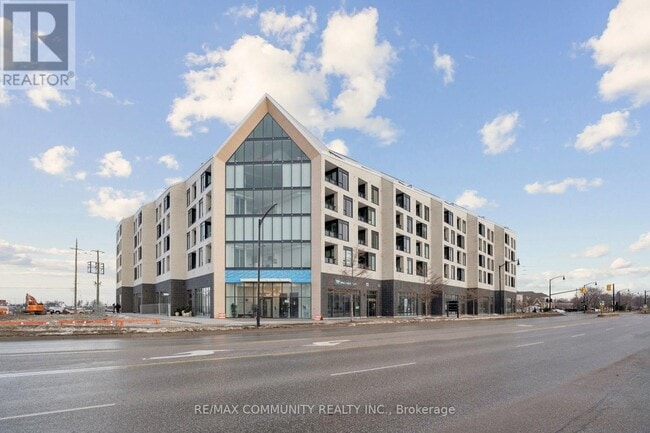 Building Photo - 31 Huron St