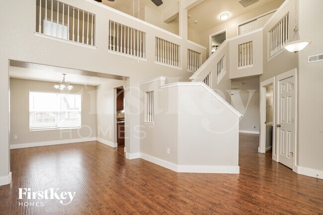 Foto del edificio - 6983 Sierra Meadows Dr