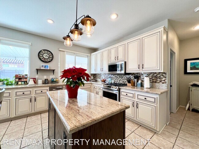 Building Photo - 5 br, 3 bath House - 1123 PORT SUNLIGHT CT