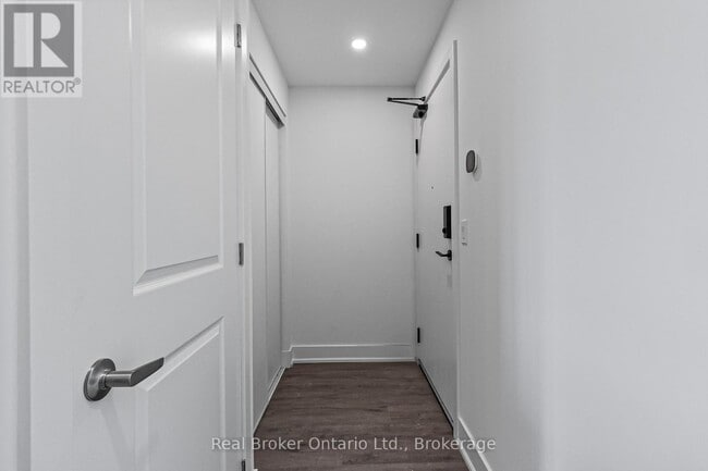 Building Photo - 601-575 CONKLIN Rd