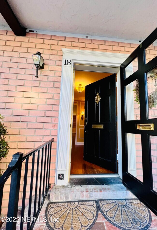 Foto del edificio - 2950 St Johns Ave