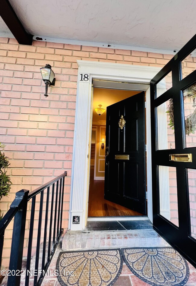 Building Photo - 2950 St Johns Ave