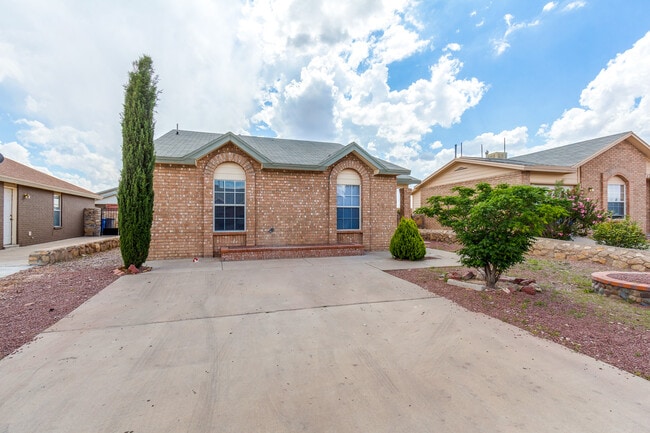 Foto del edificio - Charming Eastside Home with Refrigerated Air and Easy Access to Ft. Bliss and Loop 375
