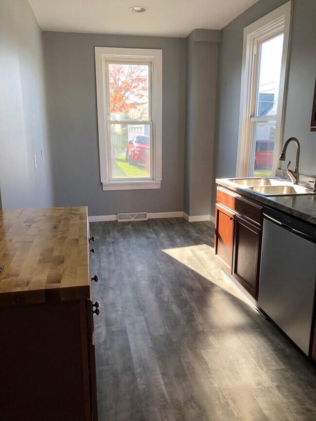 131 N College St, Palmyra, PA 17078 Townhome Rentals in Palmyra PA