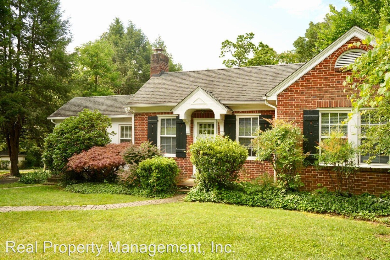 Primary Photo - 3 br, 2 bath House - 2205 Stadium Rd