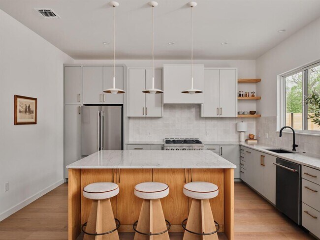 Foto del edificio - 3019 Garwood St