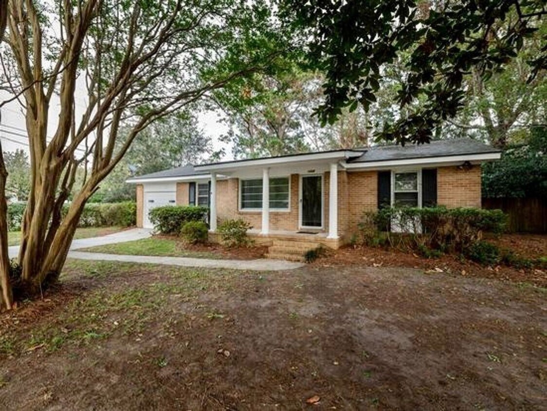 Primary Photo - 4 Bed 2 Bath House in Lawton Bluff - James...