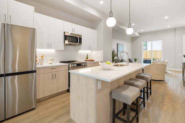 Foto del edificio - 2025 W 48th Ave