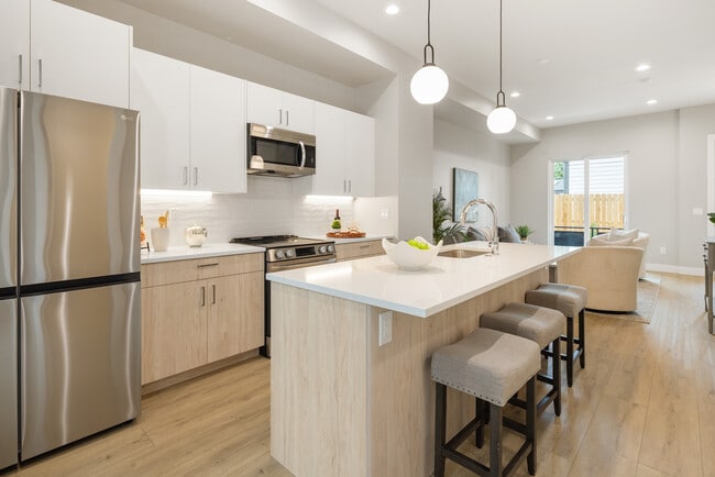 Building Photo - Tejon Towns