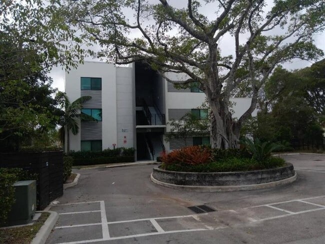 Building Photo - 3050 NW 68th St