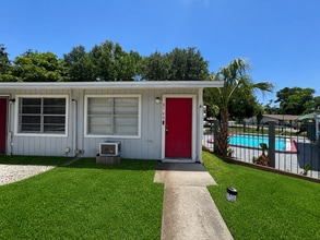 Building Photo - 8560 Channelview Cir