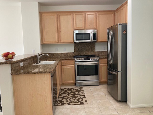 kitchen - 3550 Torrance Blvd