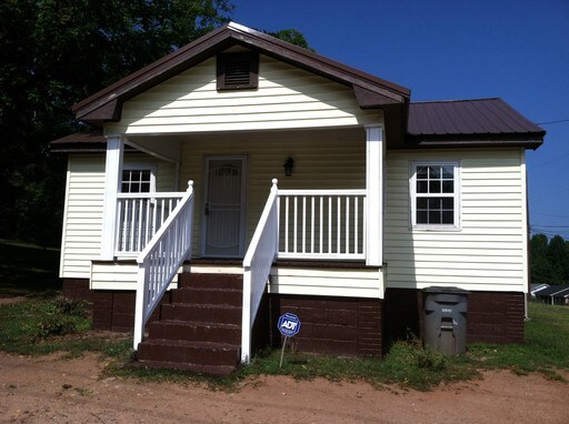 Foto principal - 308 Cooley Rd