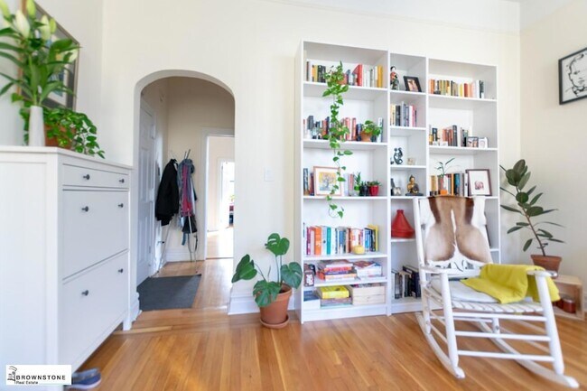 Building Photo - 63 1st Pl