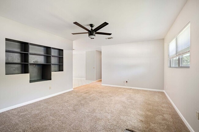 Building Photo - Quaint 3 Bedroom, 2 Bath Home in Cedar Park