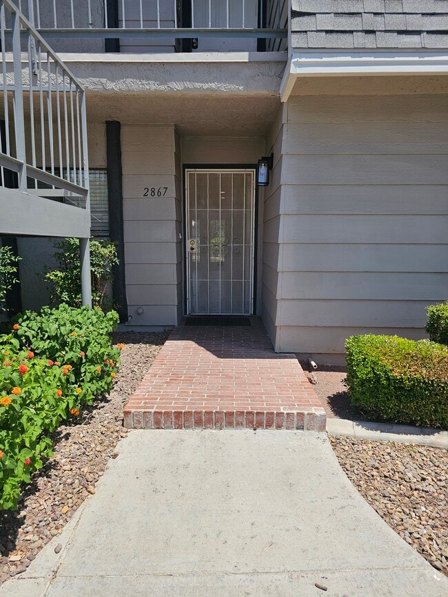 Building Photo - 2867 Bamboo Ct
