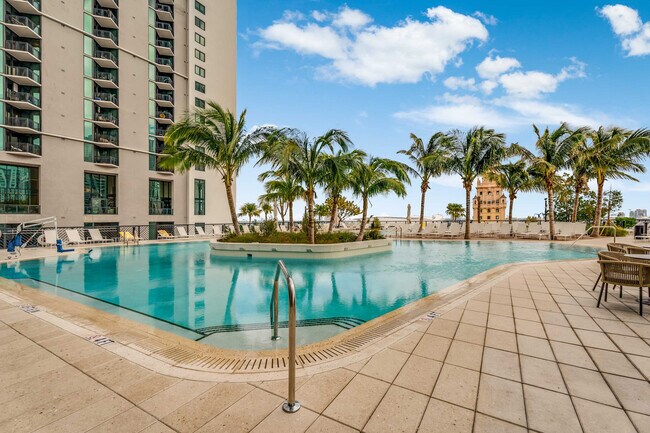 Foto del edificio - 159 NE 6th St