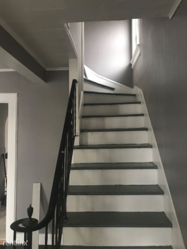 Foto del edificio - 4 br, 1 bath House - 123 Chestnut Ave
