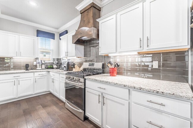 Building Photo - 5217 S 65th Pl