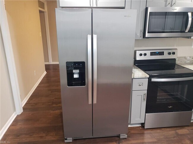 Foto del edificio - 3533 Dana Ln