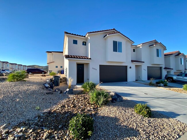 Foto del edificio - SPACIOUS 4 TOWNHOME IN HURRICANE UTAH