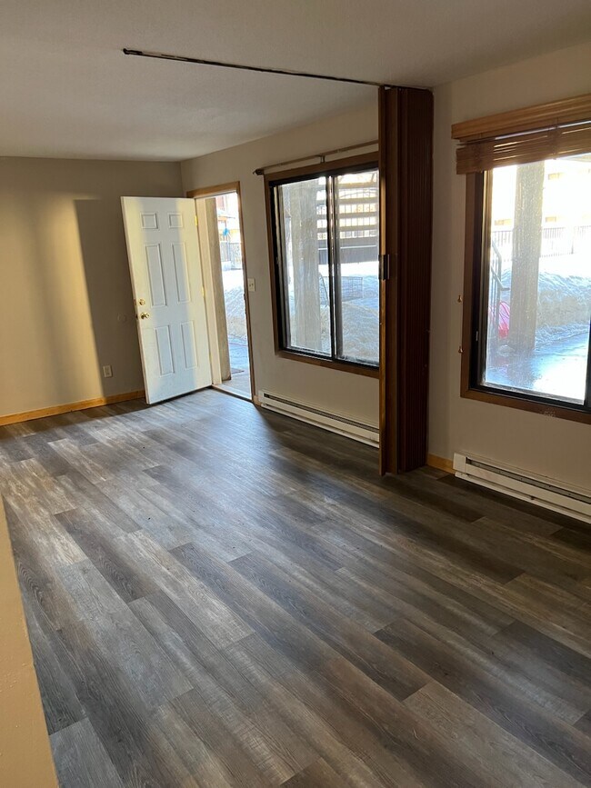 Foto del edificio - 920 6th Ave N
