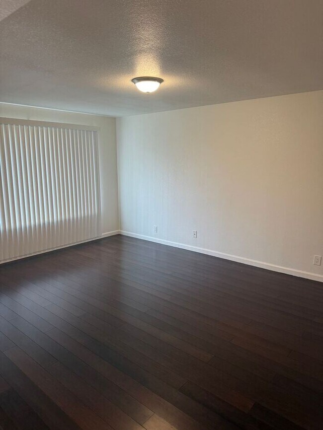 Foto del edificio - Beautiful 4 Bedroom 2 Bath House