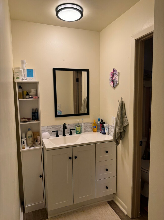 Building Photo - 1808 Dewrell Sq