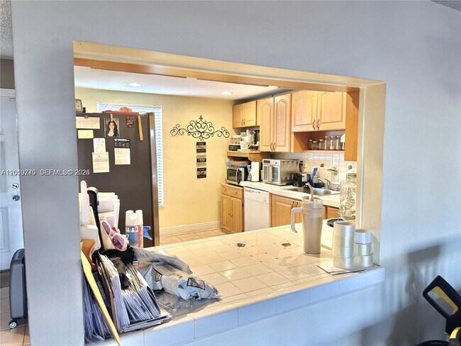 Foto del edificio - 7361 SW 26th Ct