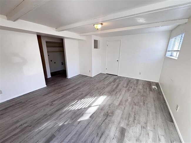 Building Photo - 325 W 100 S