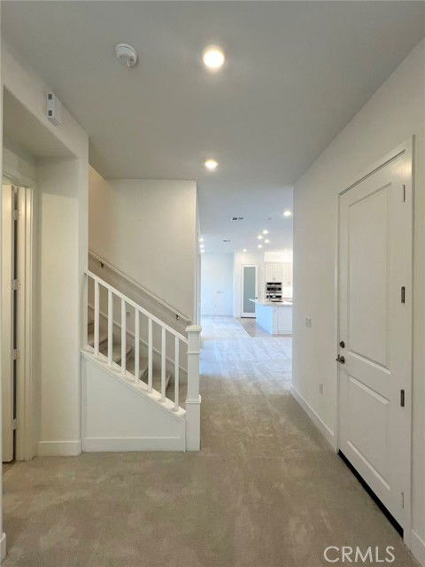 Building Photo - 410 Clipper