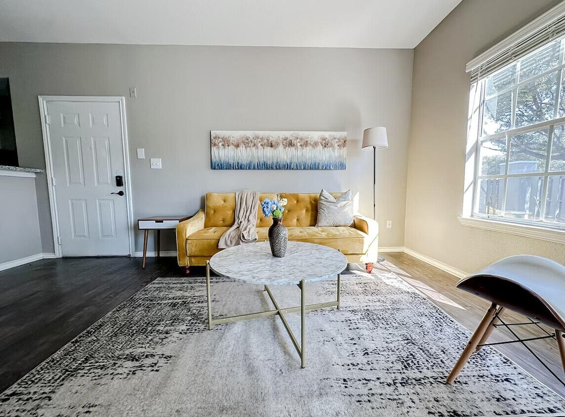 Foto principal - 6241 Saratoga Blvd