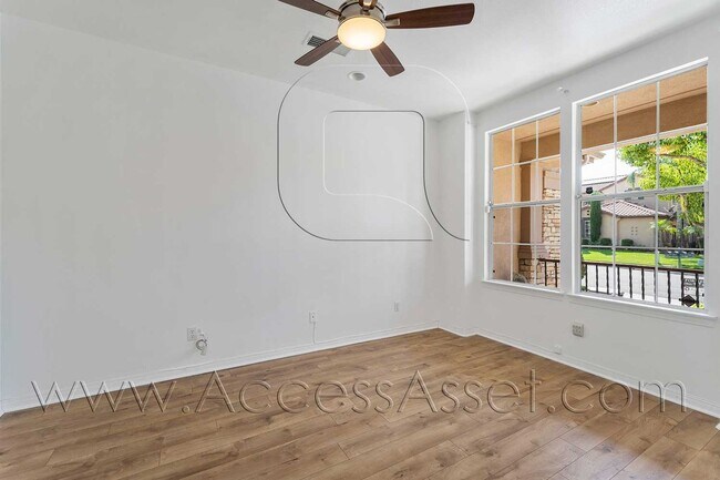 Building Photo - Huge 5 Bed/ 3.5 Bath Home In Desirable Gated Rancho Madera community In Temecula!