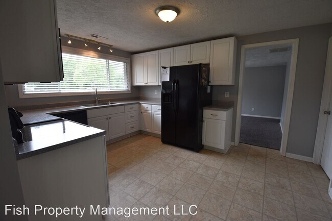 Foto del edificio - 3 br, 1 bath House - 700 W 200 N
