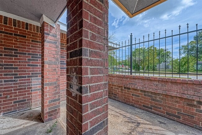 Foto del edificio - 5431 Willow Glen Dr