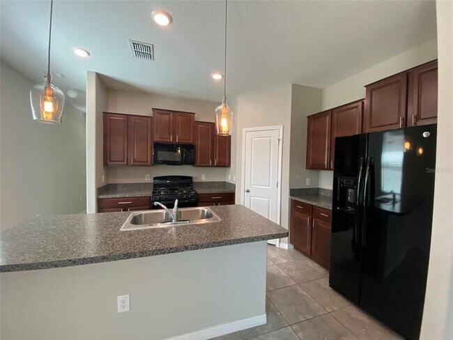 Building Photo - 21312 Southern Charm Dr