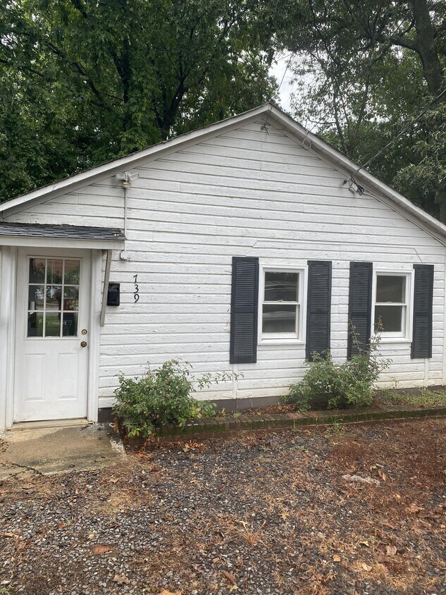 739 Clemmonsville Cir, WinstonSalem, NC 27107 House Rental in